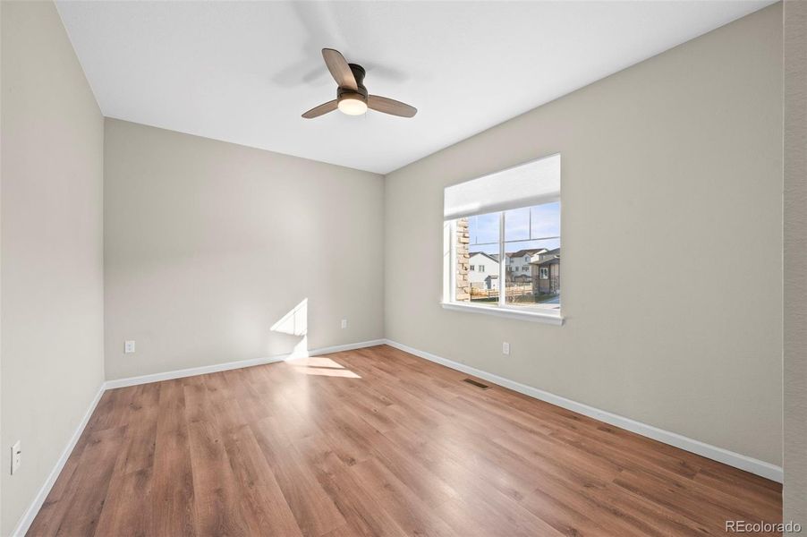 Spacious, unfurnished interior of a new home in , Aurora (Image 20).