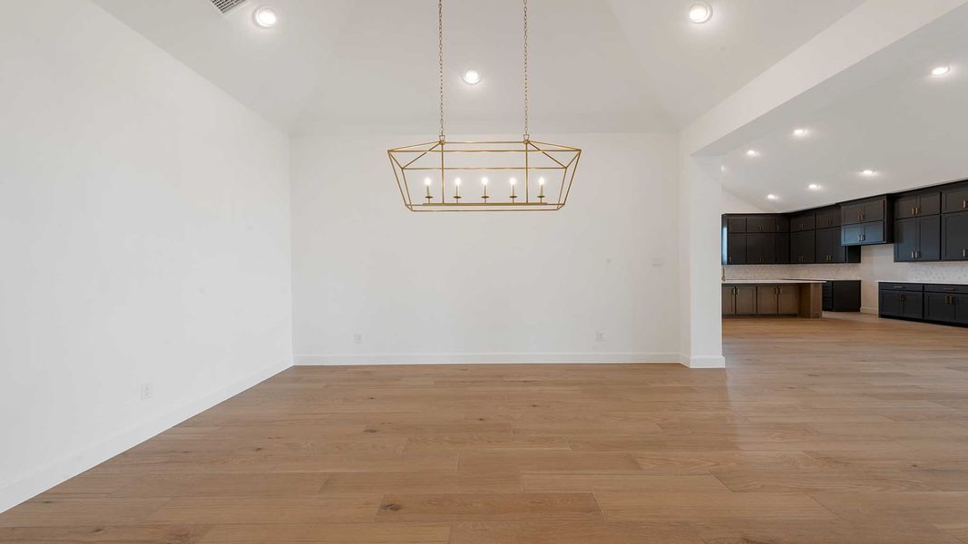 Spacious, unfurnished interior of a new home in Sweetgrass, Haslet (Image 22).