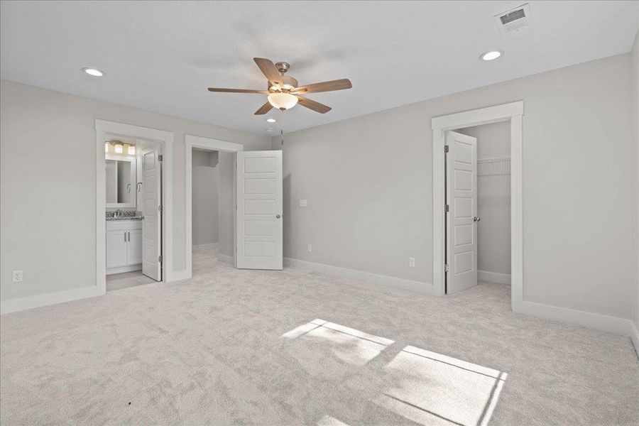 Spacious, unfurnished interior of a new home in Lakeside at Blue Ridge Plantation, Taylors (Image 29).