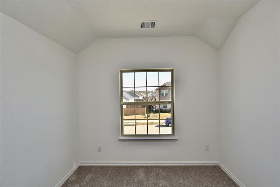 Spacious, unfurnished interior of a new home in Courts Of Bonnie Brae, Denton (Image 18).