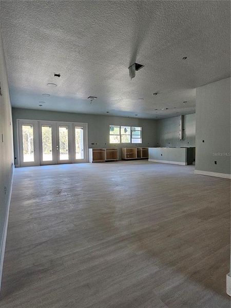 Spacious, unfurnished interior of a new home in , Deland (Image 19).