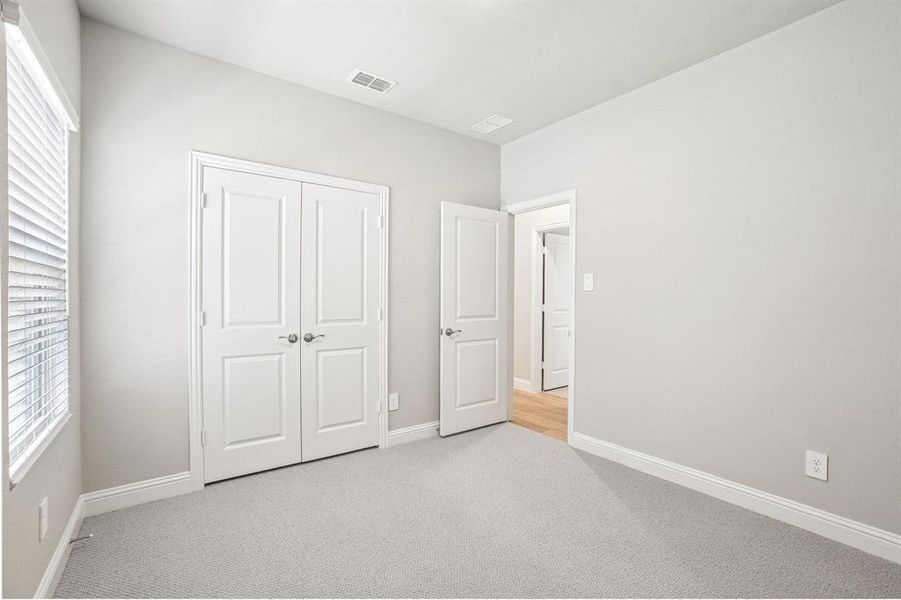 Photo is not of the actual home, but is an inspirational photo of builder’s model home and may depict options, furnishings, and/or decorator features that are not included. Photo is not of the actual home, but is an inspirational photo of builder’s model home and may depict options, furnishings, and/or decorator features that are not included.