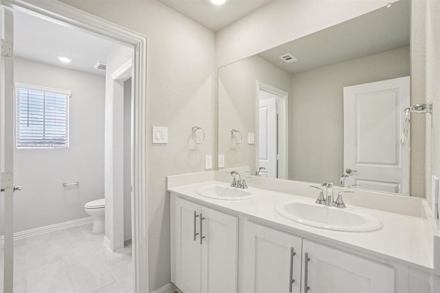Photo is not of the actual home, but is an inspirational photo of builder’s model home and may depict options, furnishings, and/or decorator features that are not included. Photo is not of the actual home, but is an inspirational photo of builder’s model home and may depict options, furnishings, and/or decorator features that are not included.