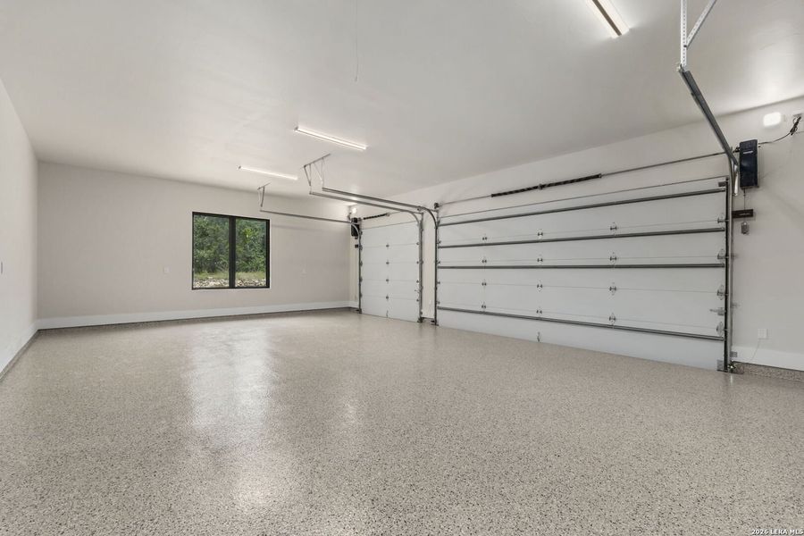 Spacious, unfurnished interior of a new home in , San Antonio (Image 63).