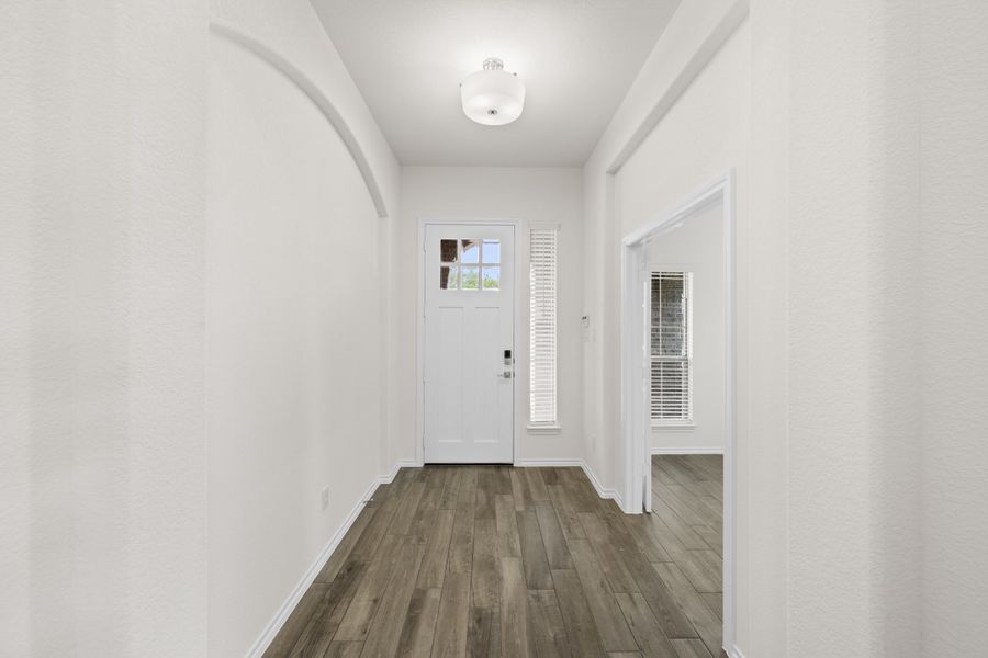 Spacious, unfurnished interior of a new home in Waterford Park, Weatherford (Image 14). Spacious, unfurnished interior of a new home in Waterford Park, Weatherford (Image 14).