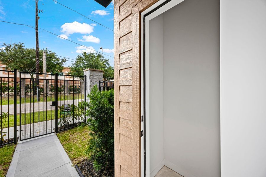 Exterior details and patio area of a home in Shepherd Heights, Houston (Image 29). Exterior details and patio area of a home in Shepherd Heights, Houston (Image 29).