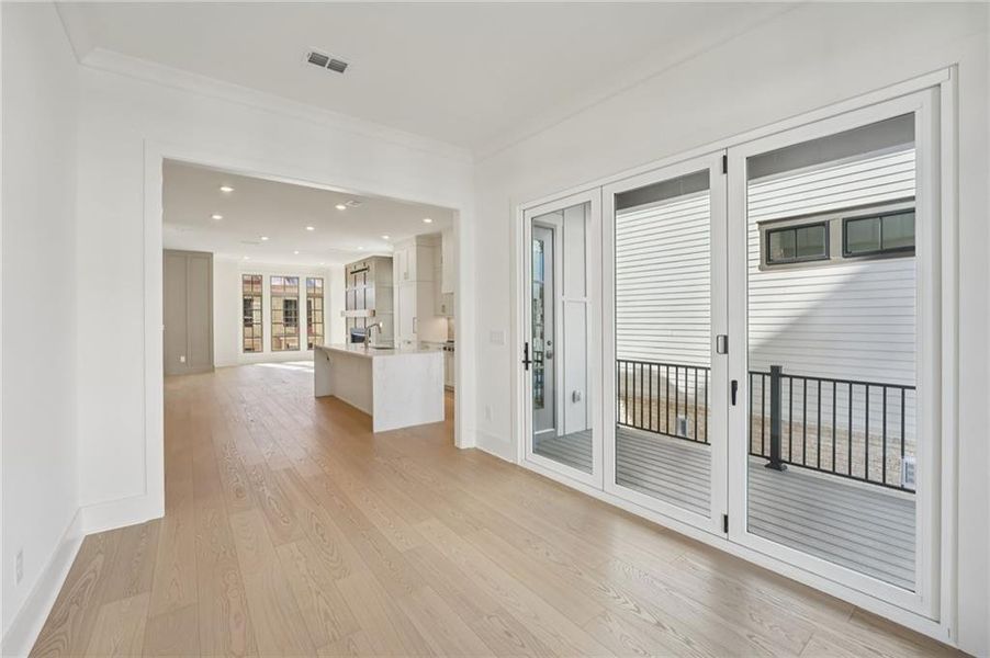 Spacious, unfurnished interior of a new home in Park Walke, Alpharetta (Image 49).