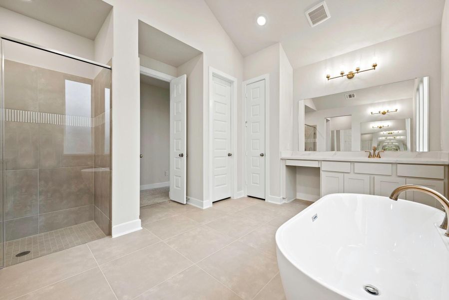 Representative image. Features, specifications, selections and colors may vary. Representative image. Features, specifications, selections and colors may vary.