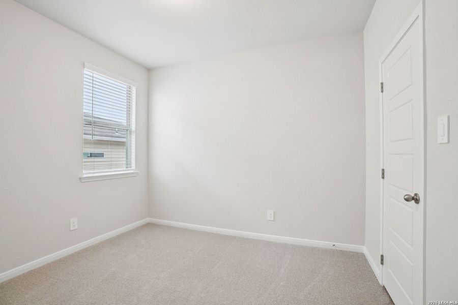 Spacious, unfurnished interior of a new home in Royal Crest, San Antonio (Image 24).