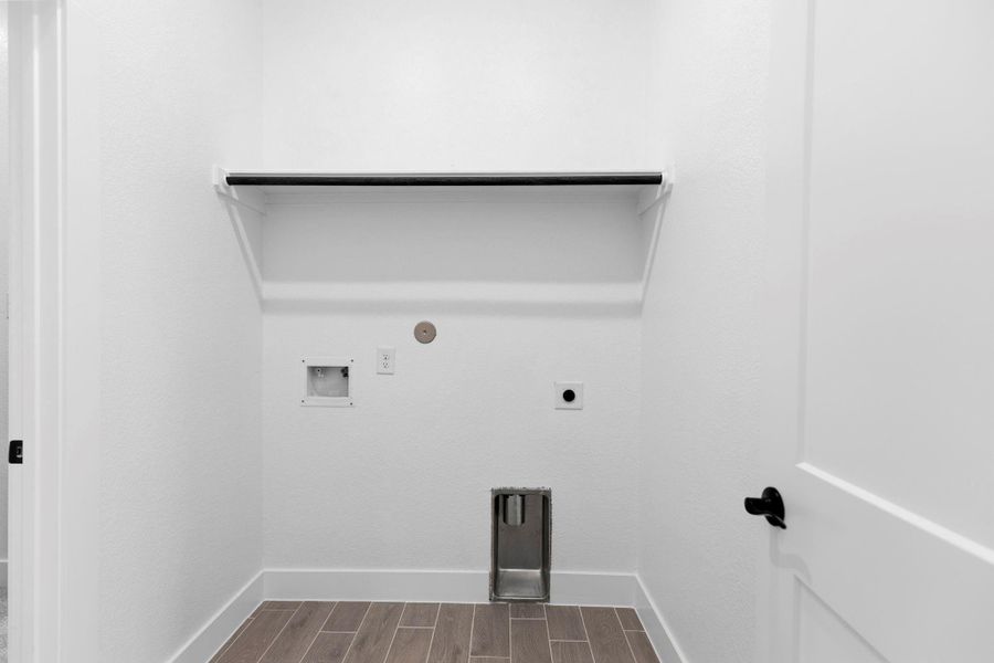 Spacious, unfurnished interior of a new home in Bridgeland, Cypress (Image 25).