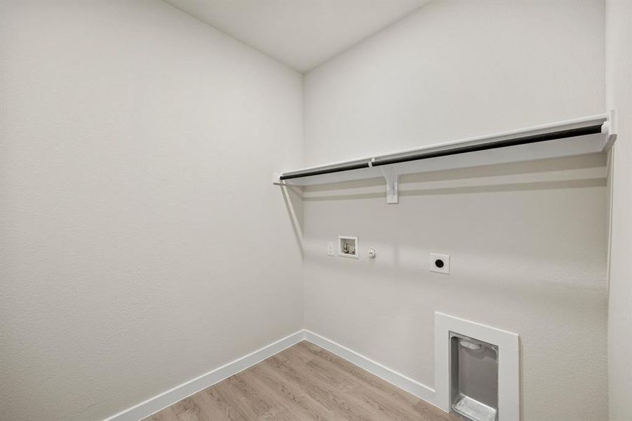 Spacious, unfurnished interior of a new home in MiraVerde, Crowley (Image 13).