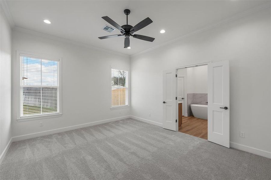 Spacious, unfurnished interior of a new home in , Lorena (Image 17).