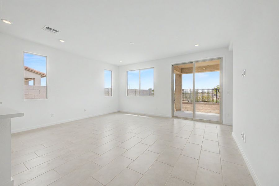 Spacious, unfurnished interior of a new home in Mason Ranch II, Surprise (Image 9). Spacious, unfurnished interior of a new home in Mason Ranch II, Surprise (Image 9).