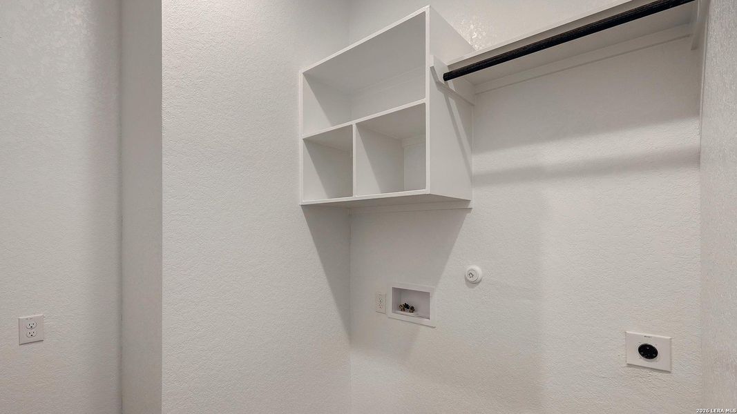 Close-up of interior finishes inside a home in Haby Hill, San Antonio (Image 12).
