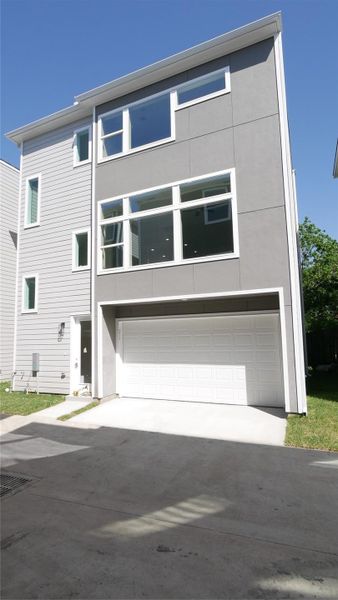 Exterior details and patio area of a home in , Houston (Image 23). Exterior details and patio area of a home in , Houston (Image 23).