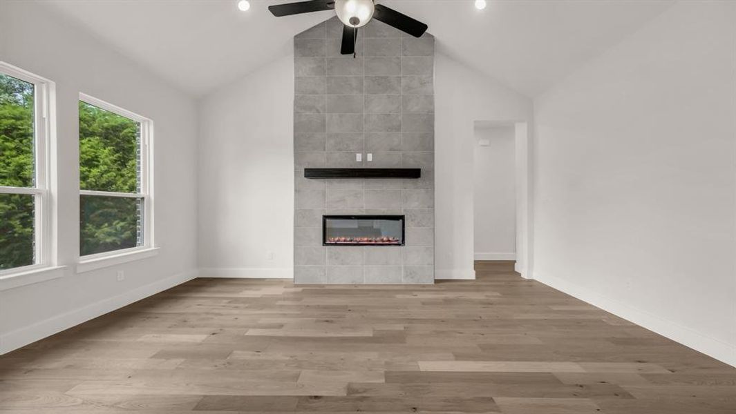 Spacious, unfurnished interior of a new home in Woodland Lakes Estates, Weatherford (Image 20).