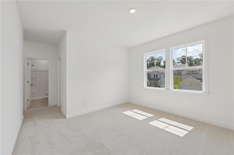 Spacious, unfurnished interior of a new home in Bailey Fence, Dacula (Image 57).