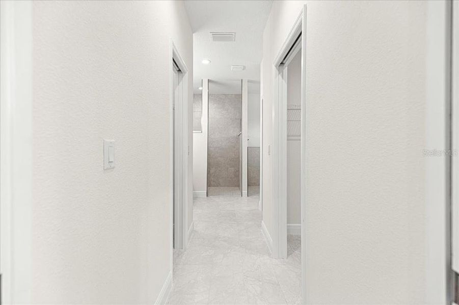 Spacious, unfurnished interior of a new home in , Dunnellon (Image 35).