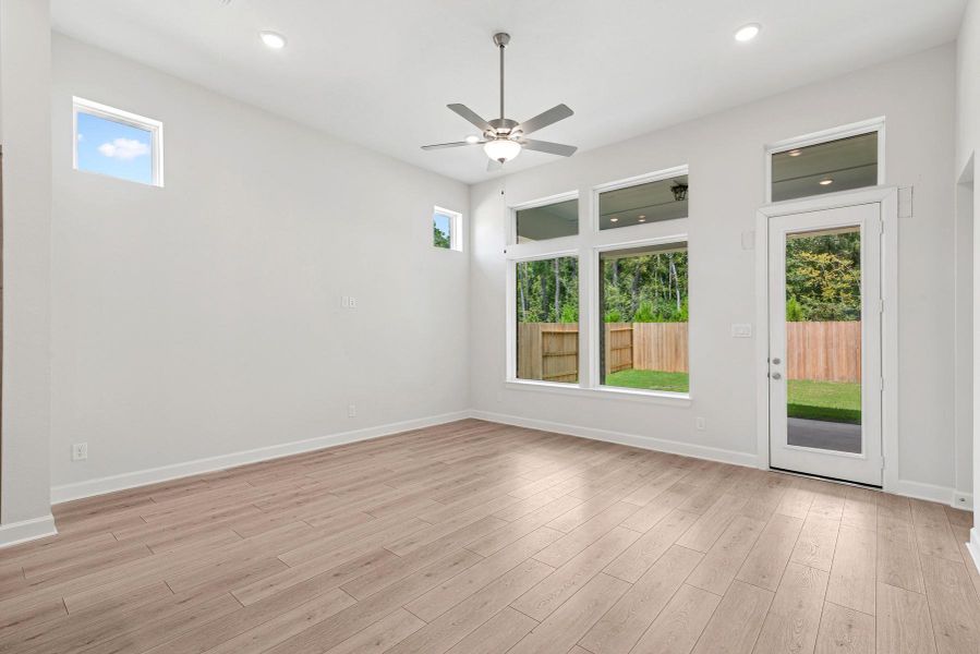 Spacious, unfurnished interior of a new home in ARTAVIA 45' Homesites, Conroe (Image 12).