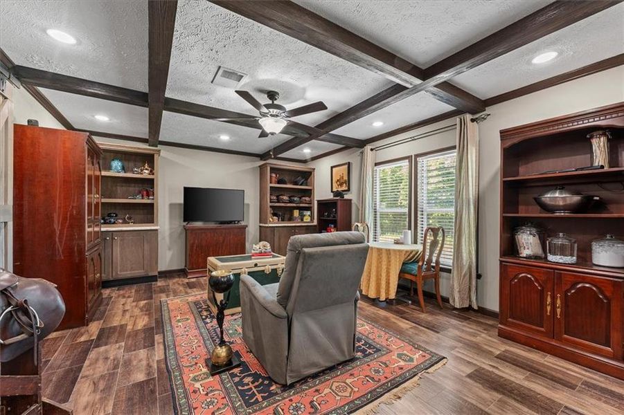 Image 43 of a home in .