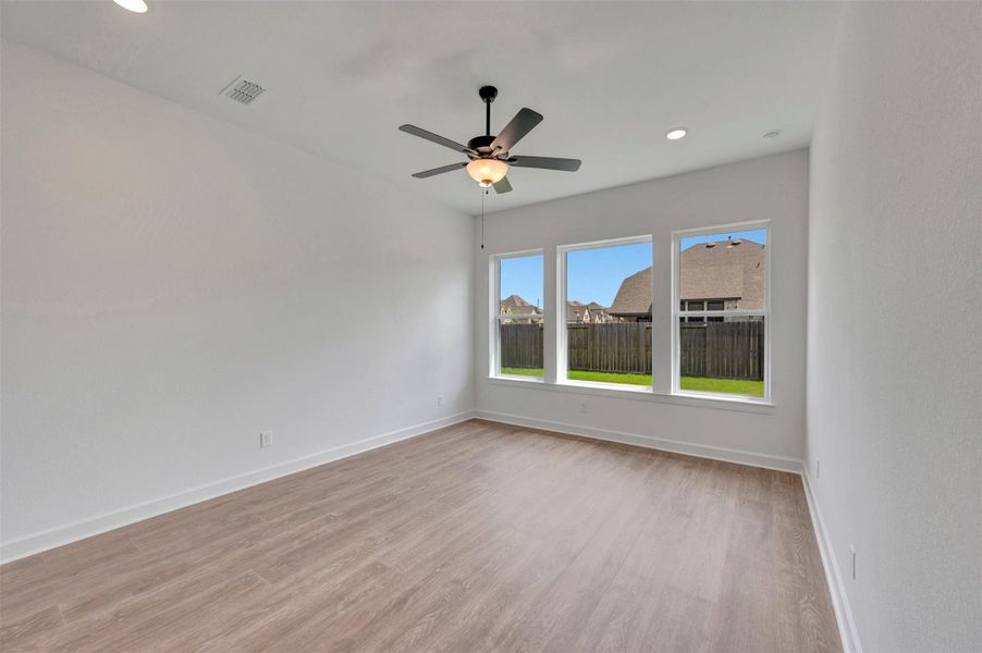 Spacious, unfurnished interior of a new home in Riceland - Enclave Collection, Mont Belvieu (Image 15). Spacious, unfurnished interior of a new home in Riceland - Enclave Collection, Mont Belvieu (Image 15).