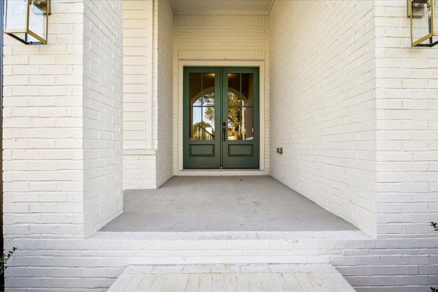Exterior details and patio area of a home in Brooks Pond, Cumming (Image 20).