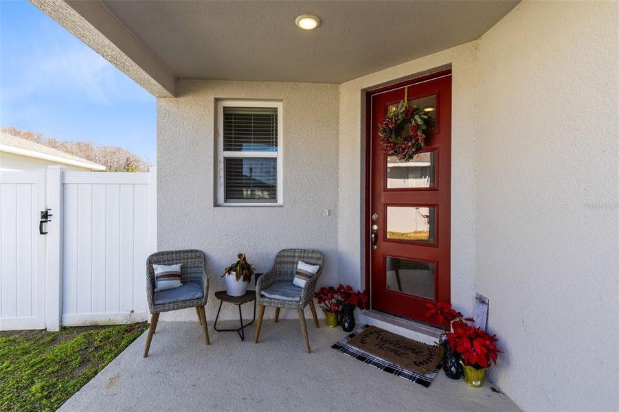 Exterior details and patio area of a home in , St. Cloud (Image 3).