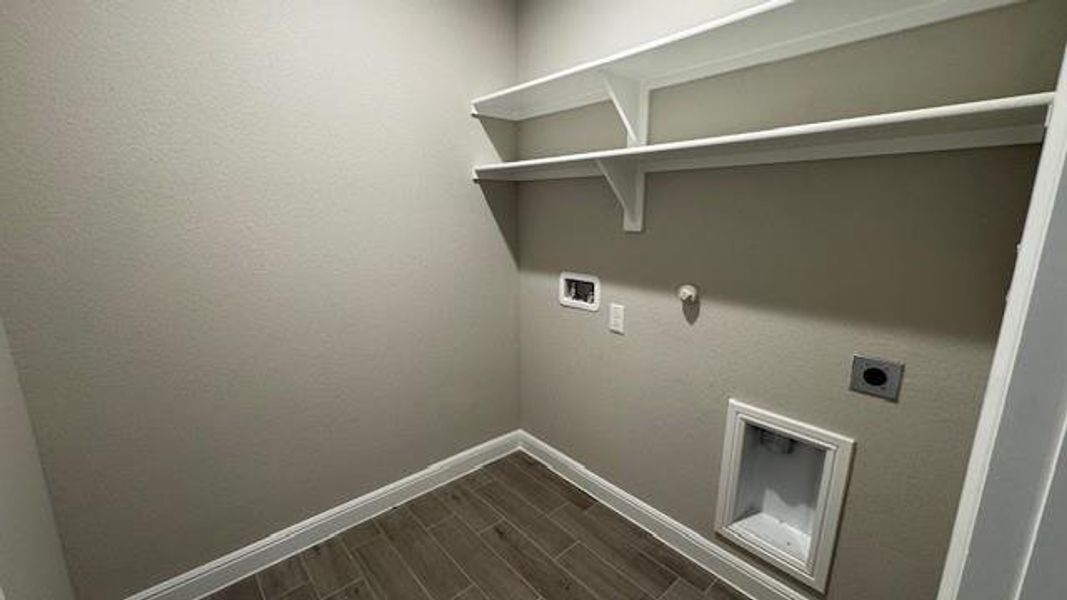 Spacious, unfurnished interior of a new home in Legado, Cleburne (Image 18).