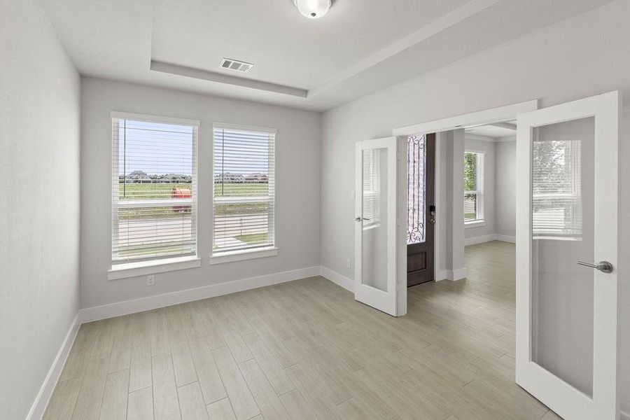Spacious, unfurnished interior of a new home in Villages of Creekwood, Frisco (Image 10). Spacious, unfurnished interior of a new home in Villages of Creekwood, Frisco (Image 10).