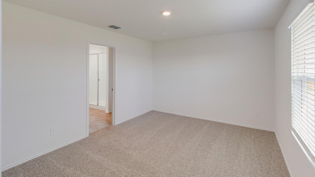 Spacious, unfurnished interior of a new home in Wayside, Uhland (Image 15).