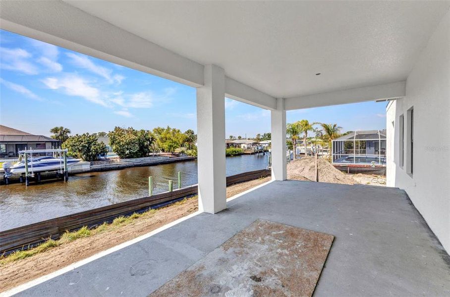 Exterior details and patio area of a home in , Port Charlotte (Image 3).