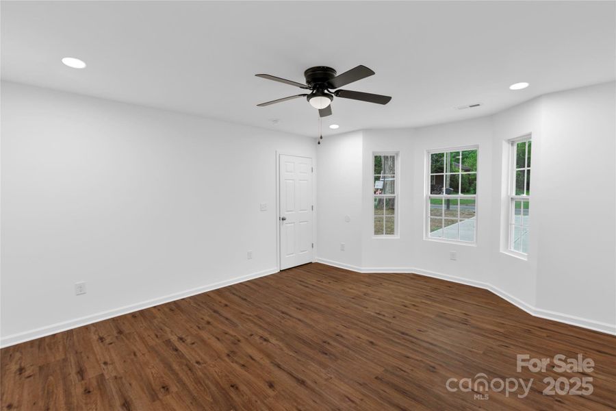 Spacious, unfurnished interior of a new home in , Gastonia (Image 12).