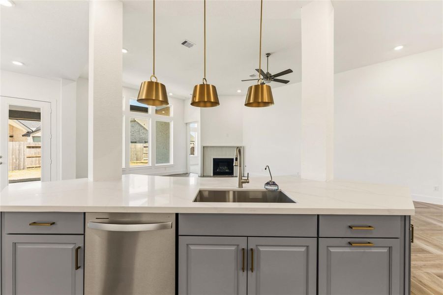 Image 32 of a home in Valencia.