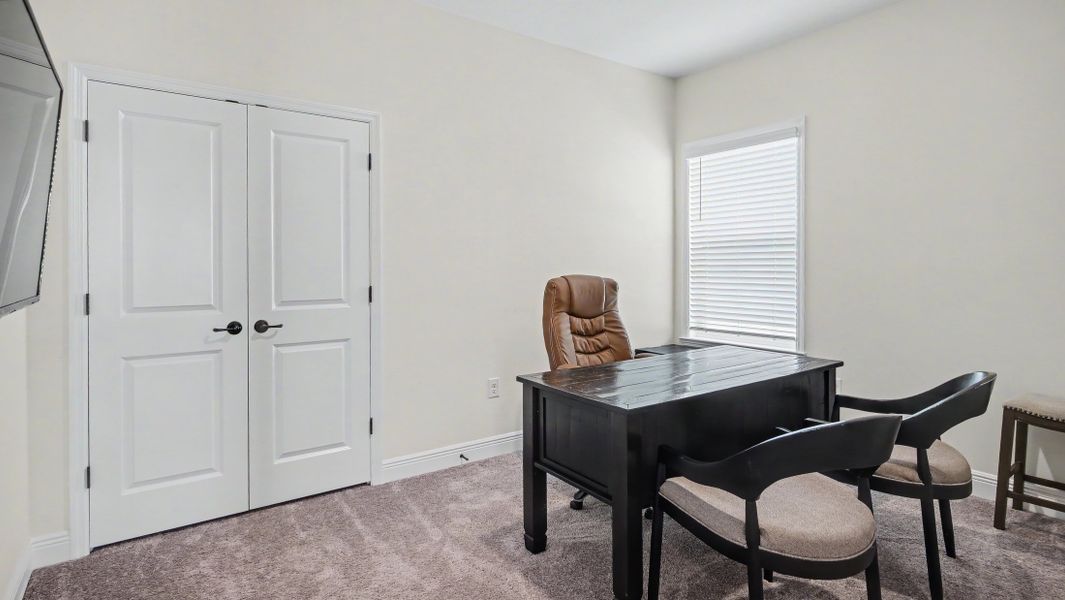 Representative furnished interior of a home built from the Drexel by Maronda Homes in Labelle, Labelle (Image 16).