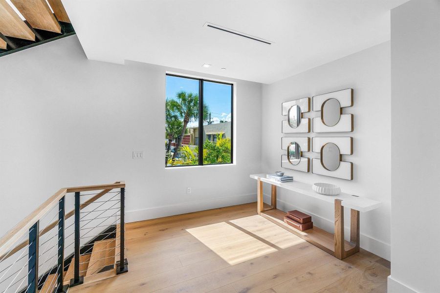 Image 81 of a home in .