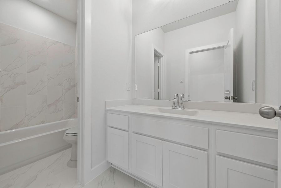 Furnished interior view inside a new home in Candela, Richmond (Image 9).