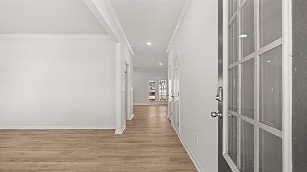 Spacious, unfurnished interior of a new home in Braselton Village, Braselton (Image 11).