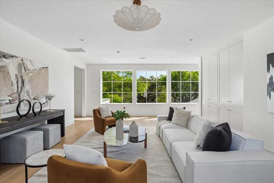 Furnished interior view inside a new home in , Dallas (Image 31).
