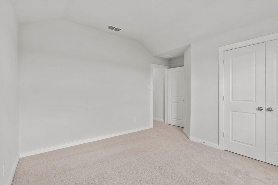 Spacious, unfurnished interior of a new home in Bridgeland 45', 50', 70', Cypress (Image 27).