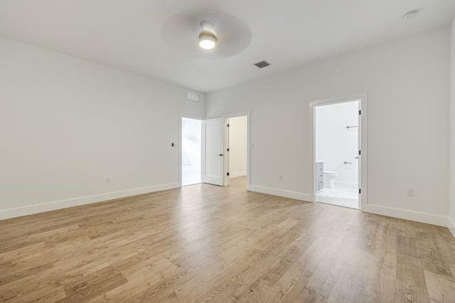 Spacious, unfurnished interior of a new home in , Fort Lauderdale (Image 26). Spacious, unfurnished interior of a new home in , Fort Lauderdale (Image 26).