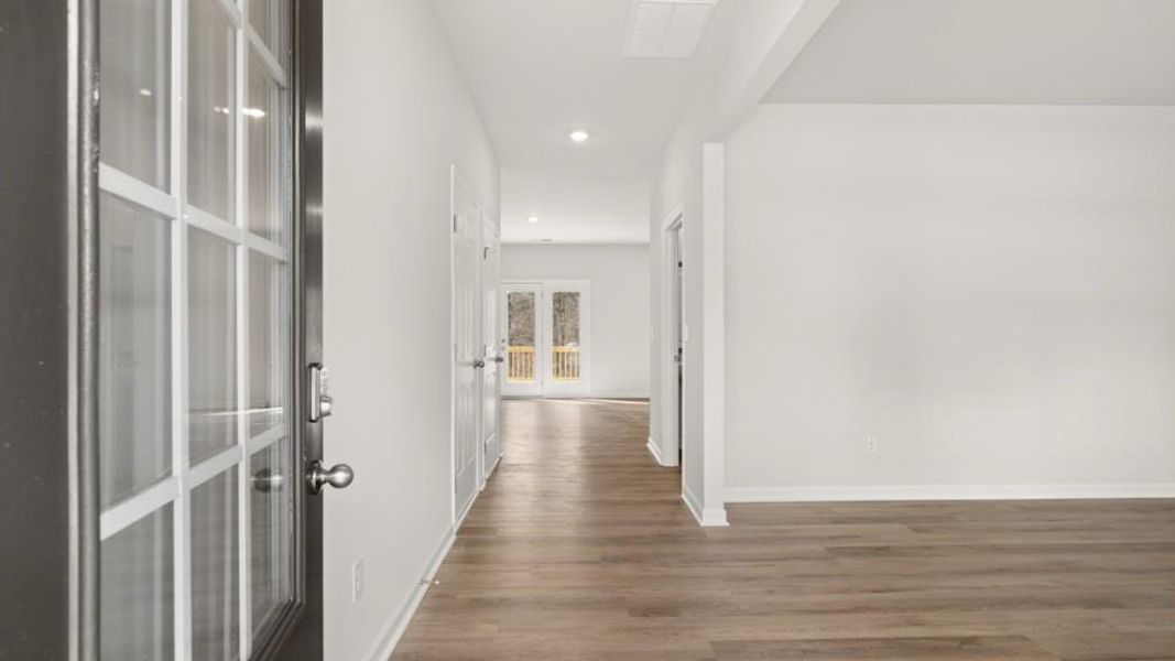 Spacious, unfurnished interior of a new home in South Wind, Union City (Image 21).