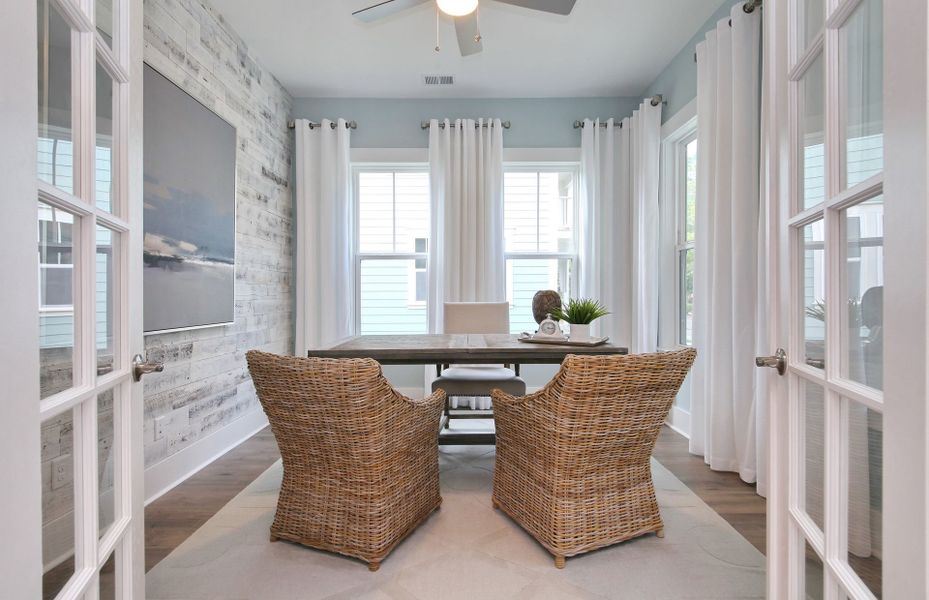 Representative furnished interior of a home built from the Sweetgrass by Pulte Homes in SayeBrook, Myrtle Beach (Image 15).