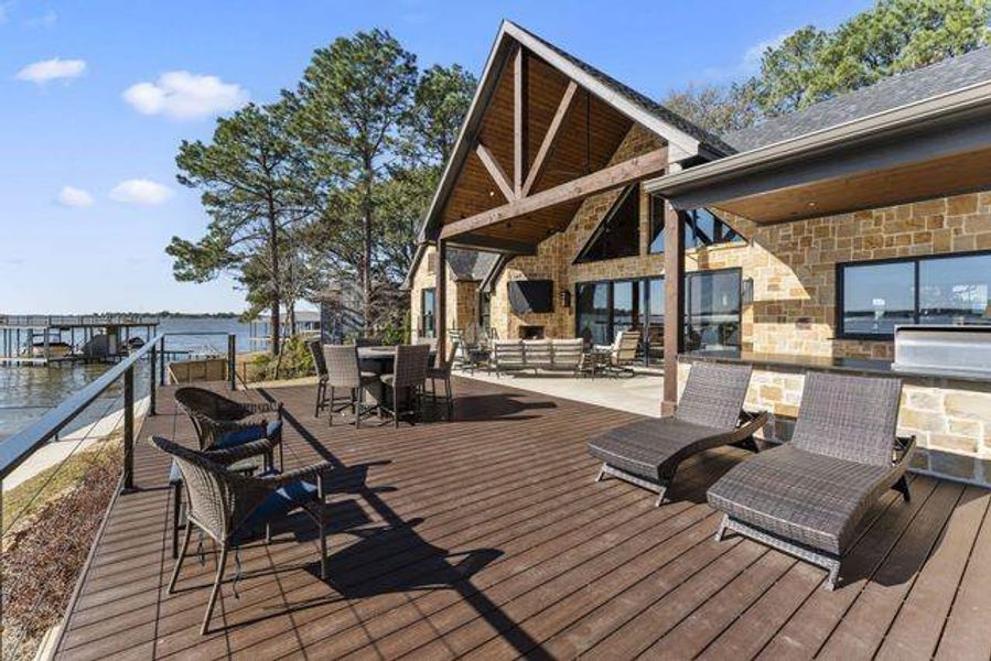 Trex terrace with a patio area and outdoor dining area