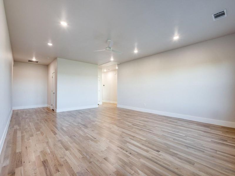 Spacious, unfurnished interior of a new home in , McKinney (Image 21).