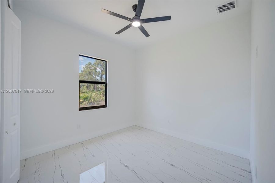 Spacious, unfurnished interior of a new home in , Lehigh Acres (Image 16).