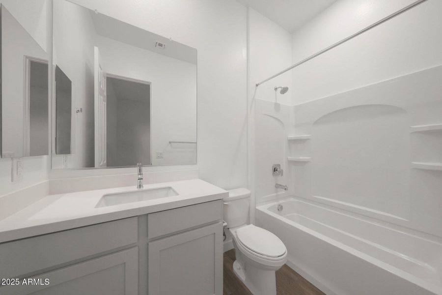 PHX_Landmarke_lot 1187_Mahogany_349_bath