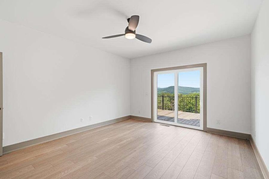 Spacious, unfurnished interior of a new home in , Ellijay (Image 46).