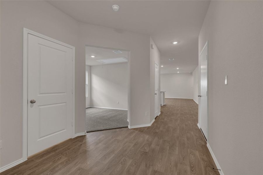 Spacious, unfurnished interior of a new home in Bollinger, Maxwell (Image 22).