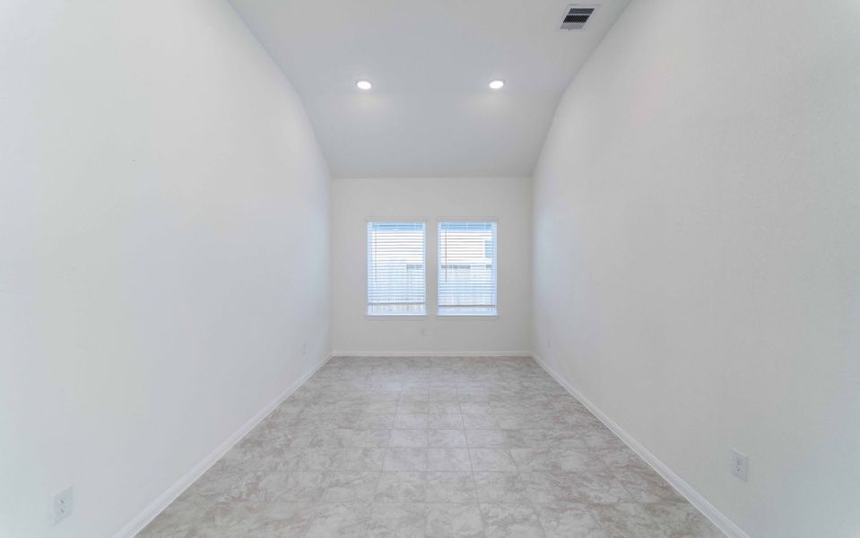 Spacious, unfurnished interior of a new home in The Reserve at Huntsville, Huntsville (Image 18).