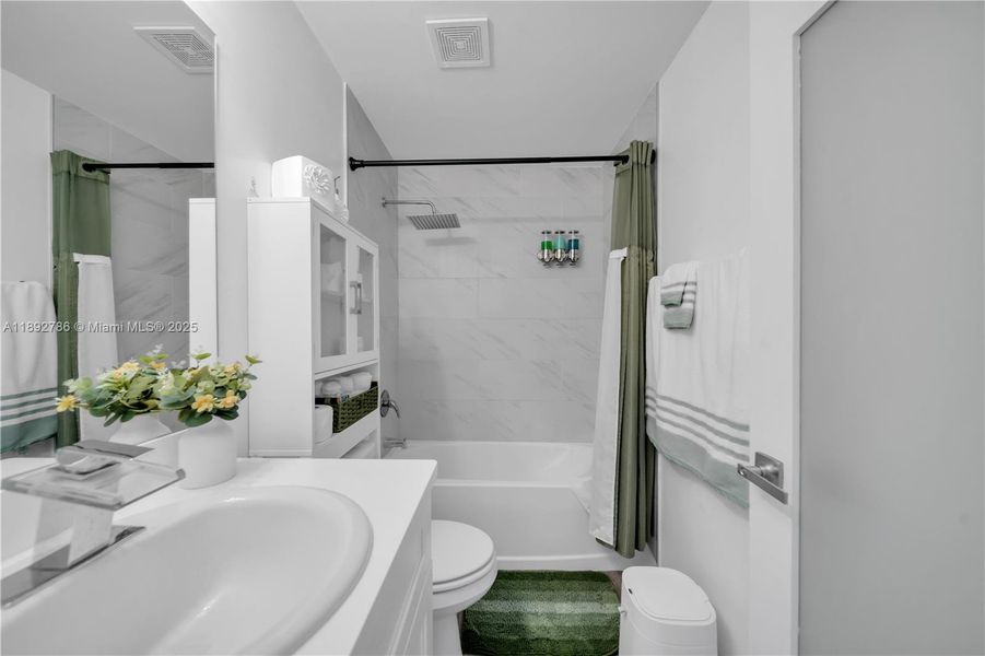 Furnished interior view inside a new home in , Lehigh Acres (Image 9). Furnished interior view inside a new home in , Lehigh Acres (Image 9).